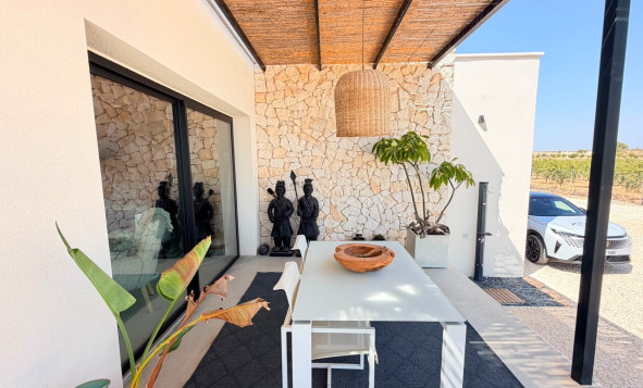 Herverkoop - 3. Vrijstaande villa - Pinoso - Costa Blanca Noord