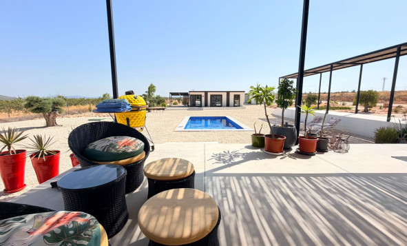 Herverkoop - 3. Vrijstaande villa - Pinoso - Costa Blanca Noord