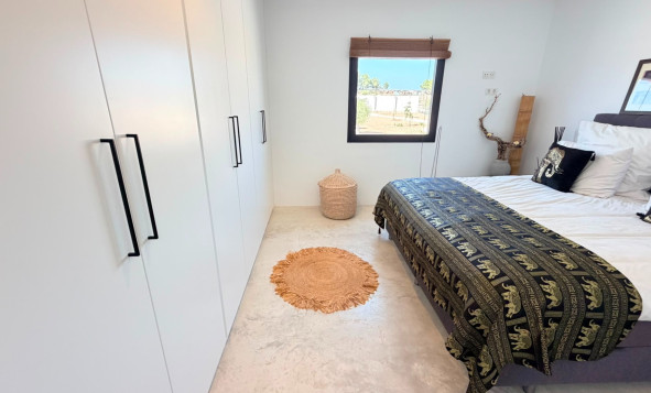 Herverkoop - 3. Vrijstaande villa - Pinoso - Costa Blanca Noord