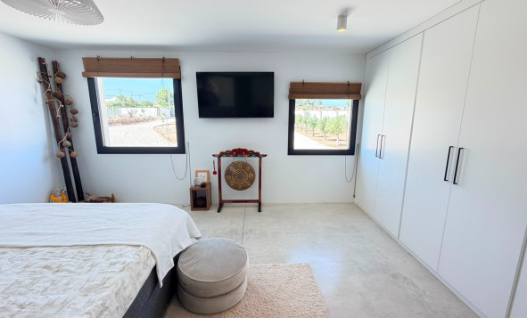 Herverkoop - 3. Vrijstaande villa - Pinoso - Costa Blanca Noord