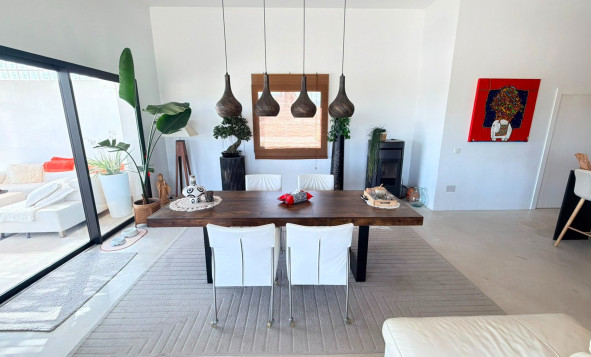 Herverkoop - 3. Vrijstaande villa - Pinoso - Costa Blanca Noord