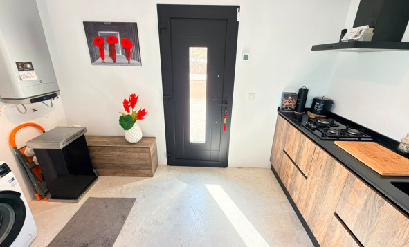 Herverkoop - 3. Vrijstaande villa - Pinoso - Costa Blanca Noord