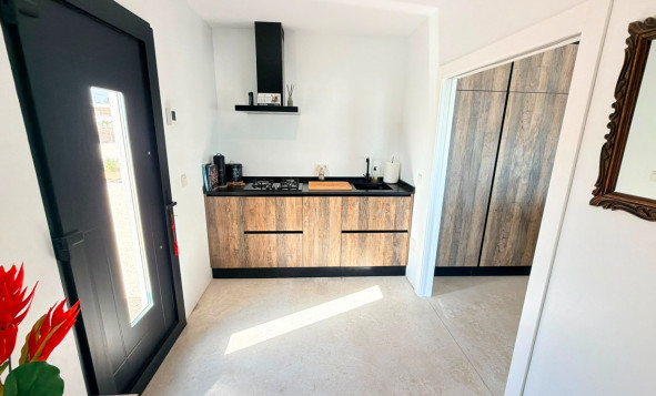 Herverkoop - 3. Vrijstaande villa - Pinoso - Costa Blanca Noord