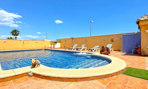 Herverkoop - Villa - Torrevieja - Orihuela Costa