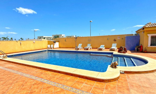 Herverkoop - Villa - Torrevieja - Orihuela Costa