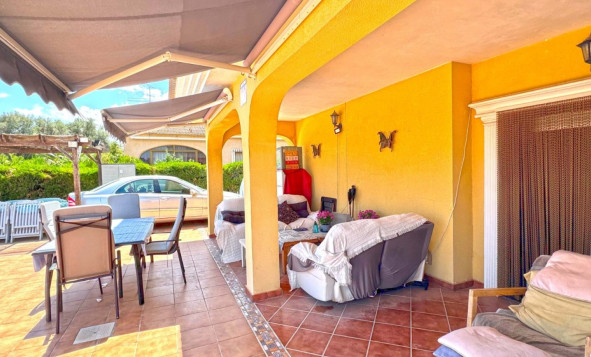 Resale - Villa - Torrevieja - Orihuela Costa