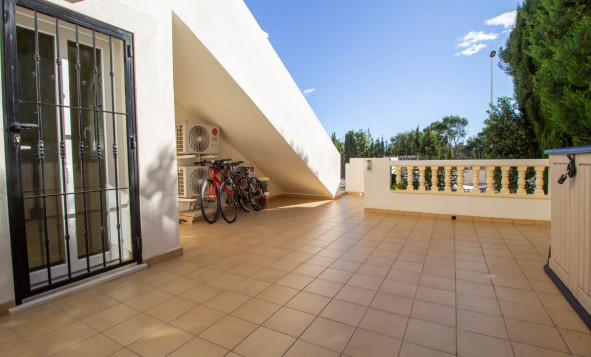 Resale - Villa - Orihuela Costa