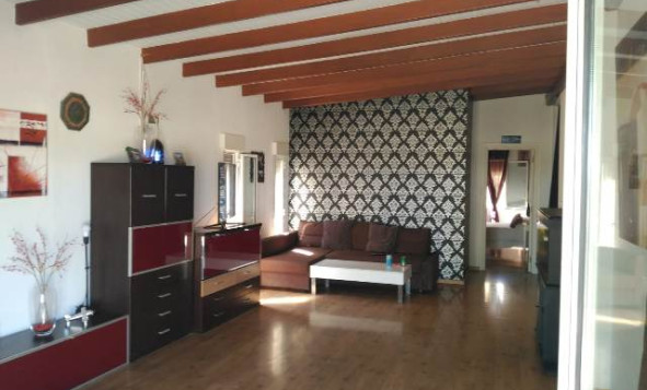 Resale - Villa - La Matanza - Orihuela