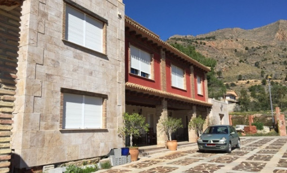 Resale - 4. House - Detached Villa - Pinar de Bonanza - Orihuela