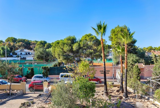 Resale - Villa - Torrevieja - Orihuela Costa