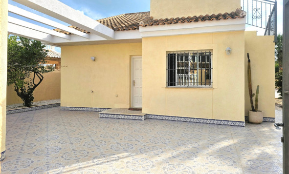 Resale - Villa - Los Urrutias - Los Alcazares