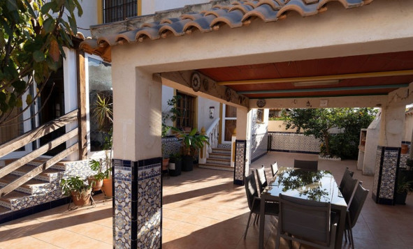 Resale - Villa - Orihuela Costa