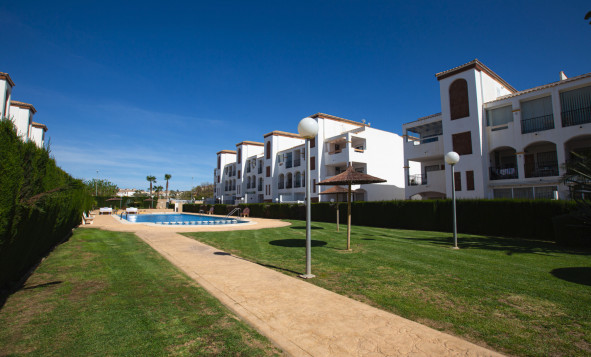 Herverkoop - Villa - Punta Prima - Orihuela Costa