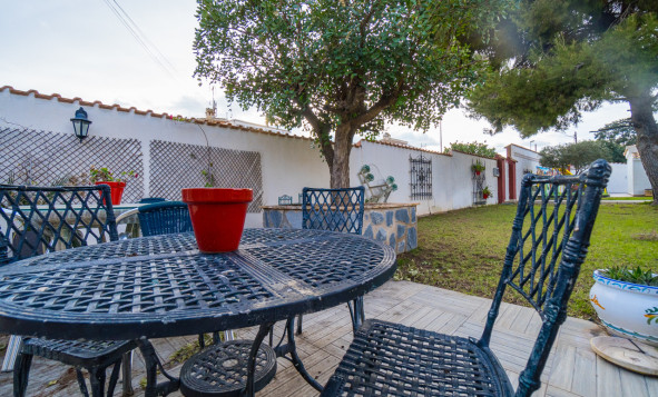 Reventa - Villa - Lomas de Cabo Roig - Orihuela Costa