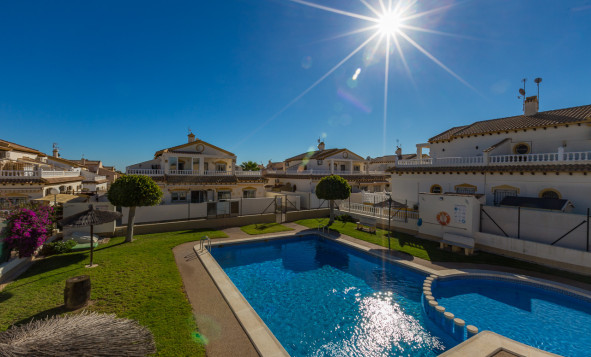 Resale - Villa - Los Altos - Orihuela Costa