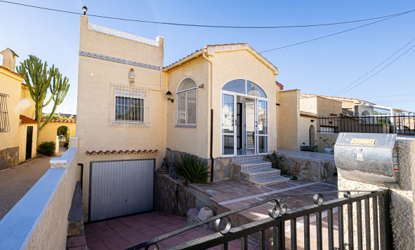 Resale - Villa - La Marina - Rojales