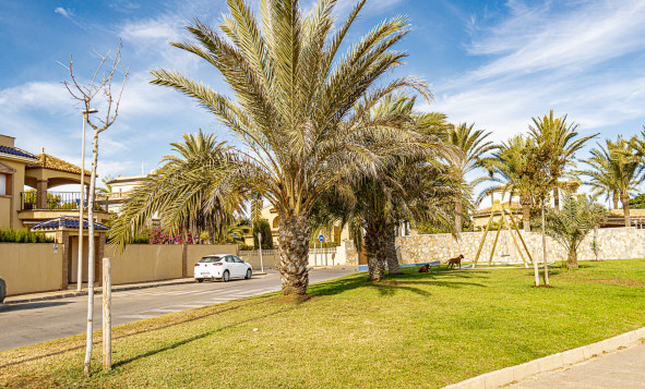 Herverkoop - Villa - La Zenia - Orihuela Costa