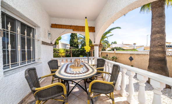 Resale - Villa - La Zenia - Orihuela Costa