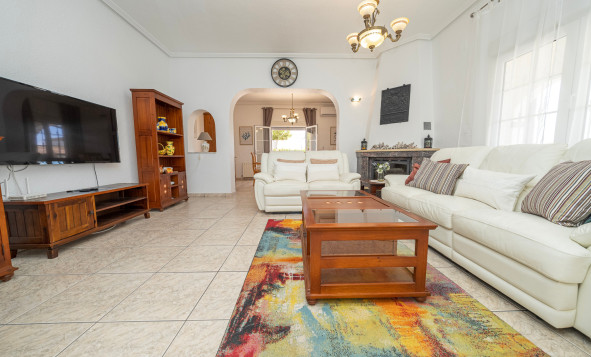 Resale - Villa - La Zenia - Orihuela Costa