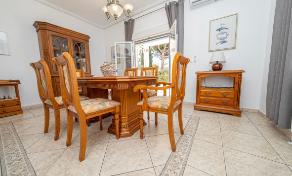 Resale - Villa - La Zenia - Orihuela Costa