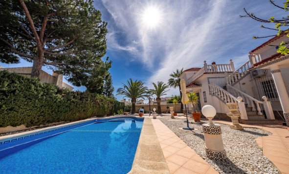 Resale - Villa - La Zenia - Orihuela Costa