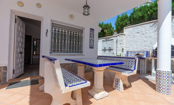 Resale - Villa - La Zenia - Orihuela Costa