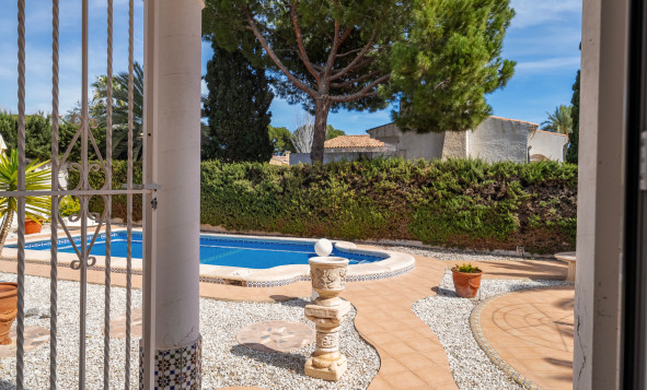 Resale - Villa - La Zenia - Orihuela Costa