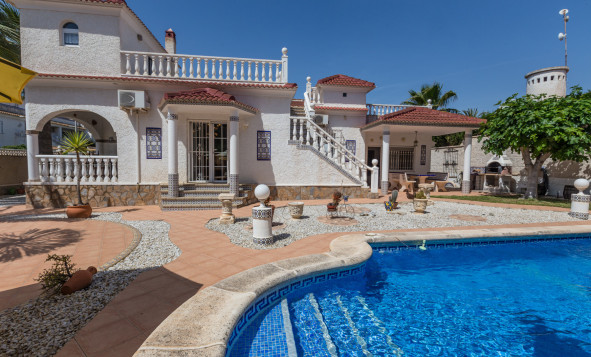 Herverkoop - Villa - La Zenia - Orihuela Costa