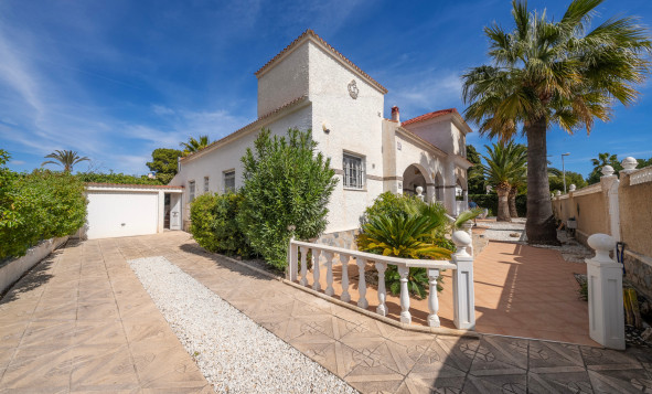 Resale - Villa - La Zenia - Orihuela Costa