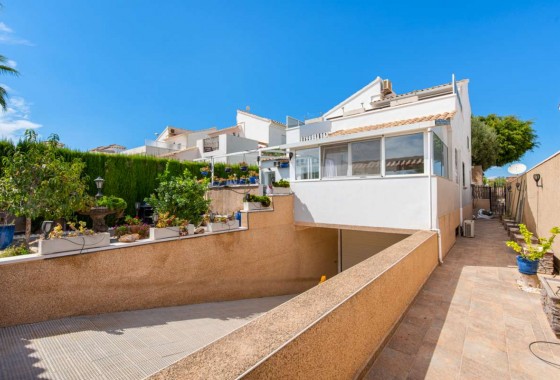 Herverkoop - Villa - Punta Prima - Orihuela Costa