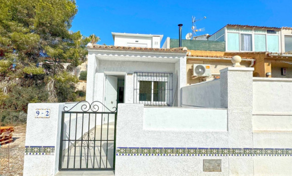 Resale - Villa - Orihuela Costa