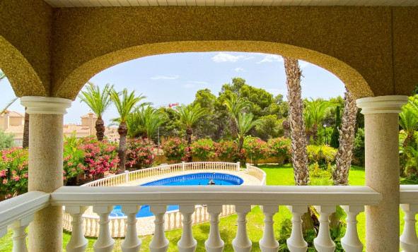 Resale - Villa - Villamartin - Orihuela Costa