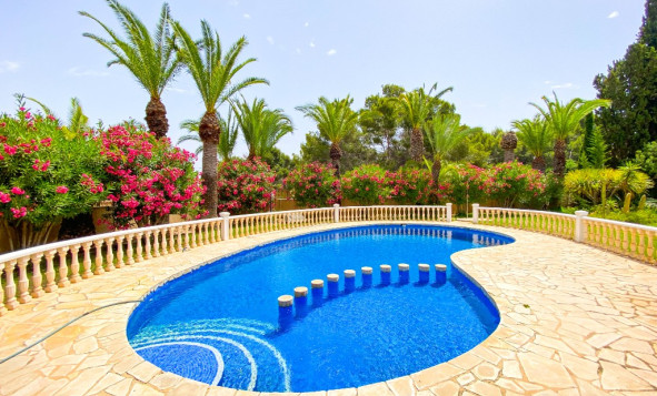 Resale - Villa - Villamartin - Orihuela Costa