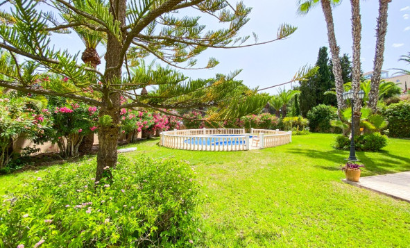 Resale - Villa - Villamartin - Orihuela Costa