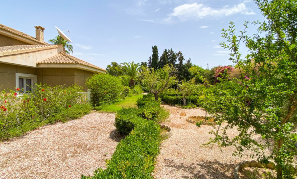 Resale - Villa - Villamartin - Orihuela Costa