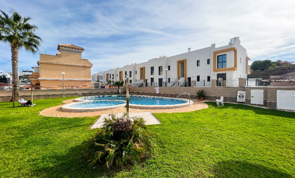 Herverkoop - Villa - Villamartin - Orihuela Costa