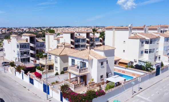 Herverkoop - Villa - Punta Prima - Orihuela Costa