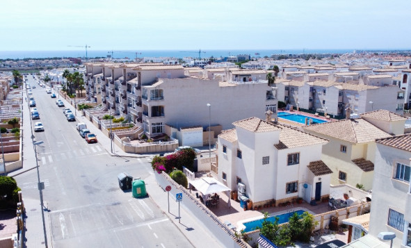 Herverkoop - Villa - Punta Prima - Orihuela Costa