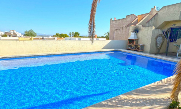 Resale - 3. Semi - Detached Villa - Torrevieja - Orihuela Costa