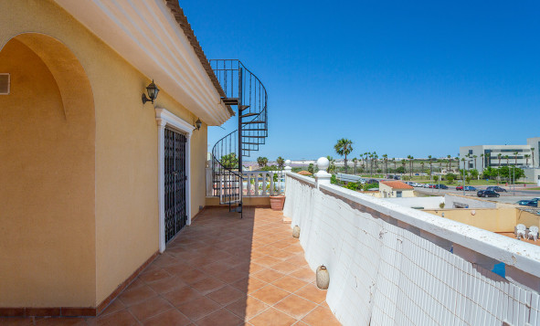 Resale - 4. House - Detached Villa - Torrevieja - Orihuela Costa