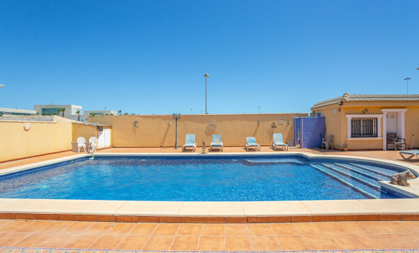 Herverkoop - Villa - Torrevieja - Orihuela Costa