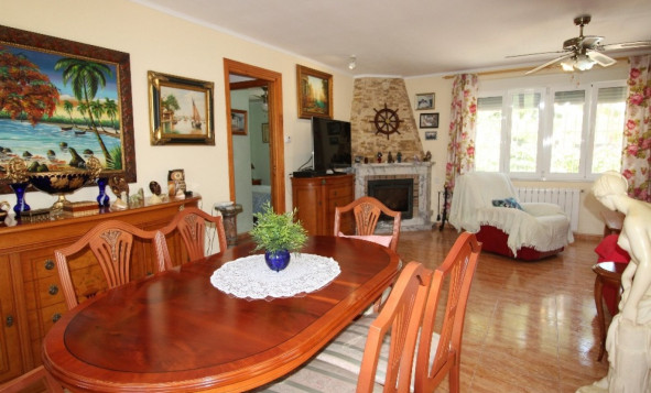 Resale - Villa - Torrevieja - Orihuela Costa