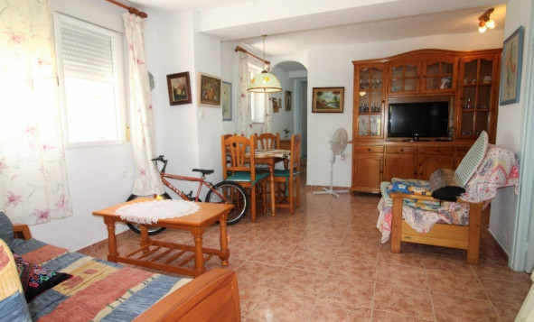 Resale - Villa - Torrevieja - Orihuela Costa