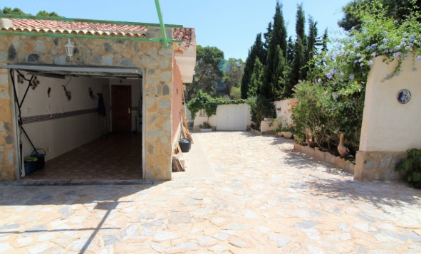 Resale - Villa - Torrevieja - Orihuela Costa