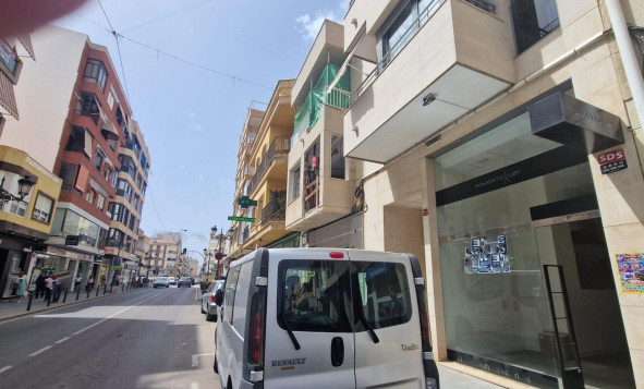 Reventa - Local comercial - Guardamar del Segura - Guardamar