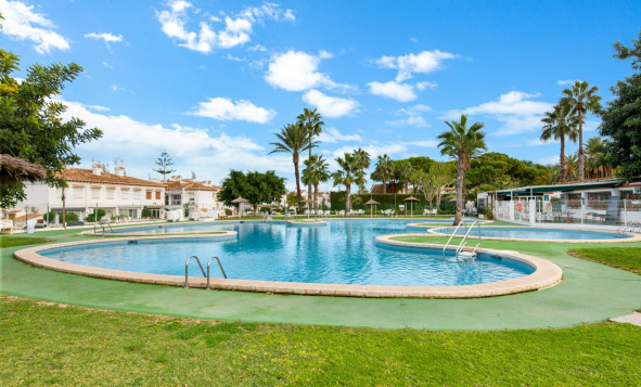 Herverkoop - Villa - Torrevieja - Orihuela Costa