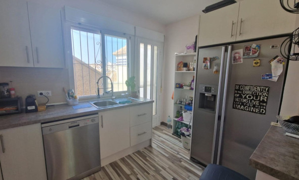 Resale - Chalet - San Miguel de Salinas - Orihuela Costa