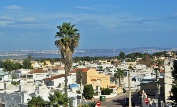 Herverkoop - Villa - Villamartin - Orihuela Costa