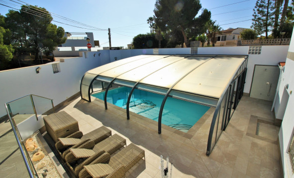 Resale - Villa - Villamartin - Orihuela Costa