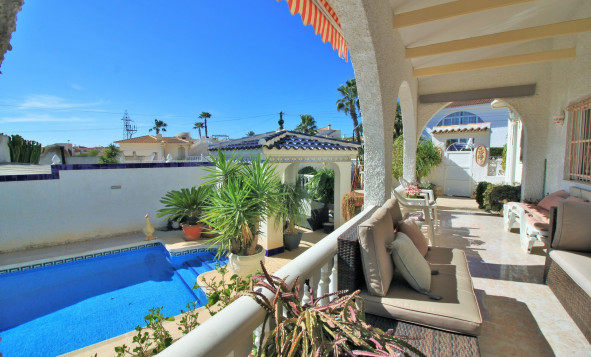 Resale - Villa - Villamartin - Orihuela Costa